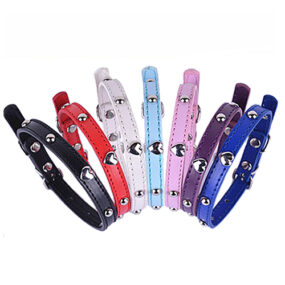 Obroża z serduszkiem i okrągłymi ćwiekami, obróżka dla kotka, obroża dla kota, cienka obroża, rozmiar XS, czarna, czerwona, biała, jasnoniebieska, różowa, fioletowa, chabrowa