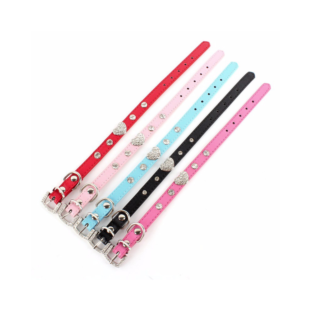 Obroża z kryształkami i wysadzanym cyrkoniami serduszkiem obroża dla psa z serduszkiem błyszcząca obroża dla psa obroża z dżetami obroża z cyrkoniami obróżka z dużymi cyrkoniami ozdobna klamra dżetami