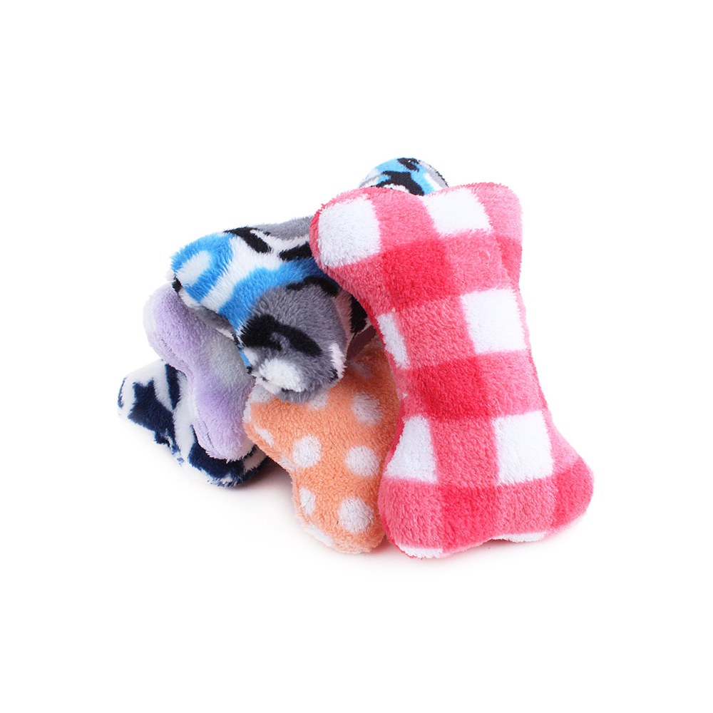 Kostka pluszowa z piszczałką piszcząca dla pieska dla psa mała cm z futerkiem kolor losowy