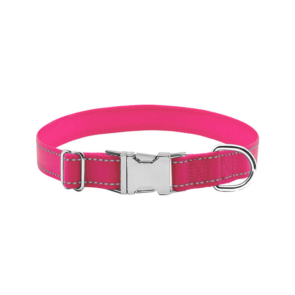 Obroża klasyczna odblaskowa z możliwością wygrawerowania klamry poliamidowa Colori odblaskowe przeszycia zwykła standardowa kolor neonowy róż intensywny róż nasycony