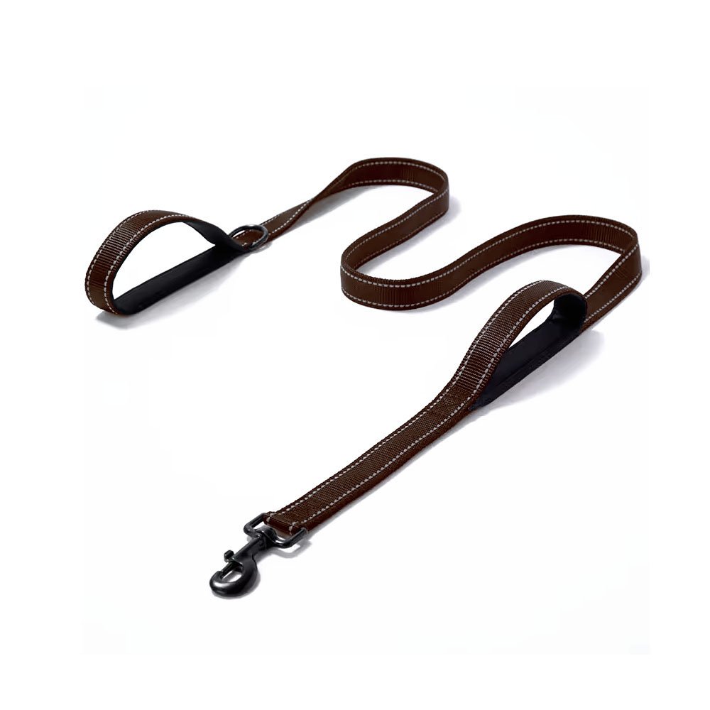 Miejska smycz dla psa z dwoma rączkami 180 cm, brąz, taśmowa smycz dla psa z dwiema rączkami, dwie rączki z neoprenowym podszyciem, odblaskowa z obu stron, podwójna, brązowa